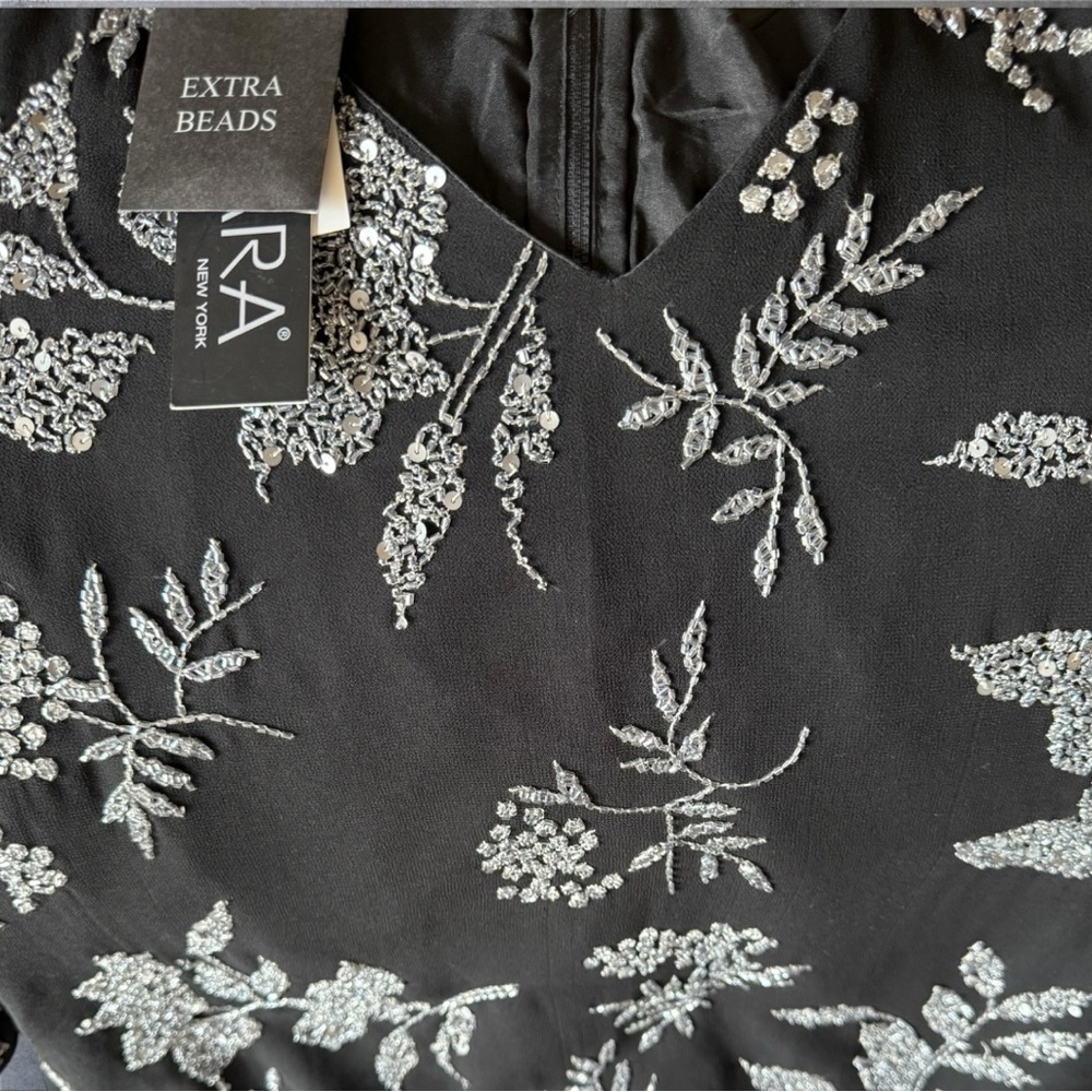 JKARA Black/Luster Grey Beaded Top - NWT - Picture 2 of 9